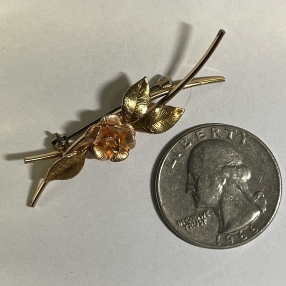 Krementz Vintage Rose Gold Dainty Rose Brooch Pin - Picture 6 of 9
